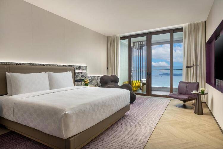 Hualuxe Sanya Yalong Bay Resort