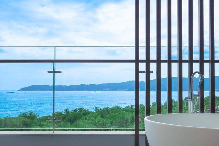 Hualuxe Sanya Yalong Bay Resort