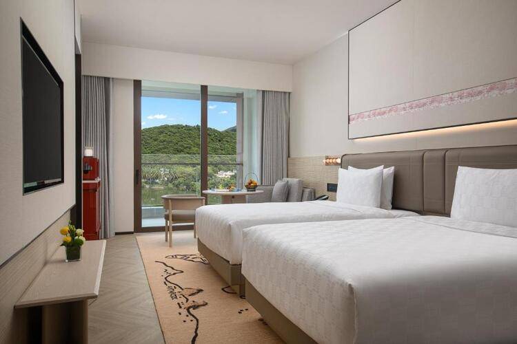 Hualuxe Sanya Yalong Bay Resort