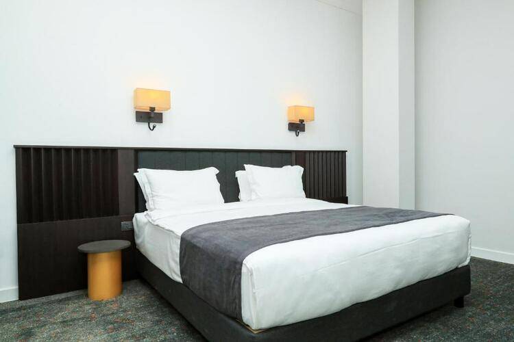 Pine Astoria Hotel