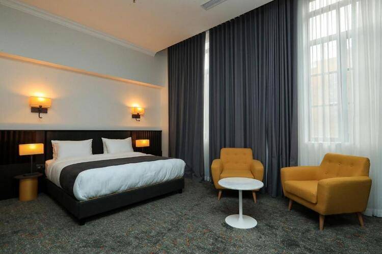 Pine Astoria Hotel
