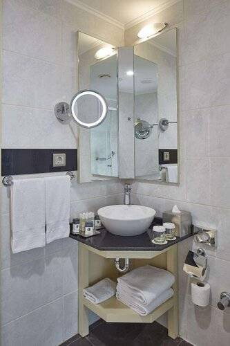 Doubletree By Hilton Hotel Izmir - Alsancak