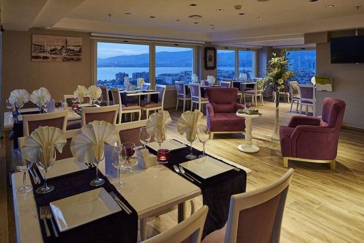 Doubletree By Hilton Hotel Izmir - Alsancak