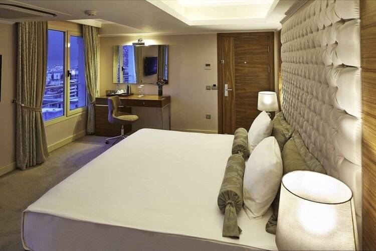 Doubletree By Hilton Hotel Izmir - Alsancak