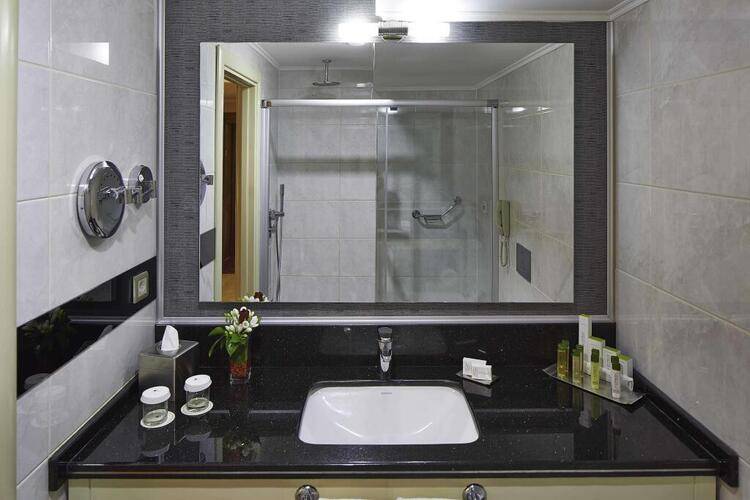 Doubletree By Hilton Hotel Izmir - Alsancak