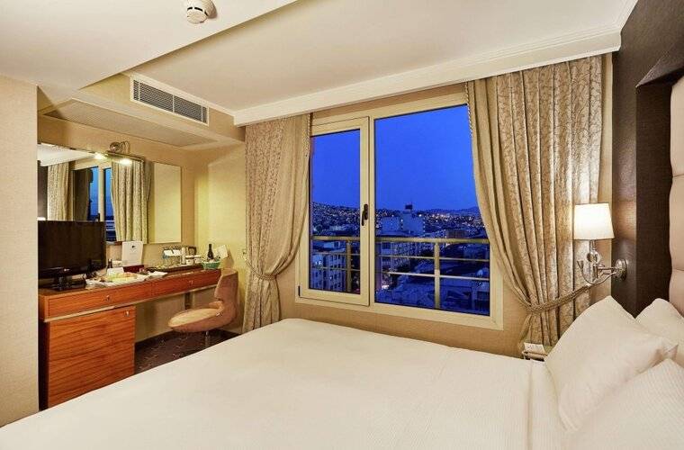 Doubletree By Hilton Hotel Izmir - Alsancak