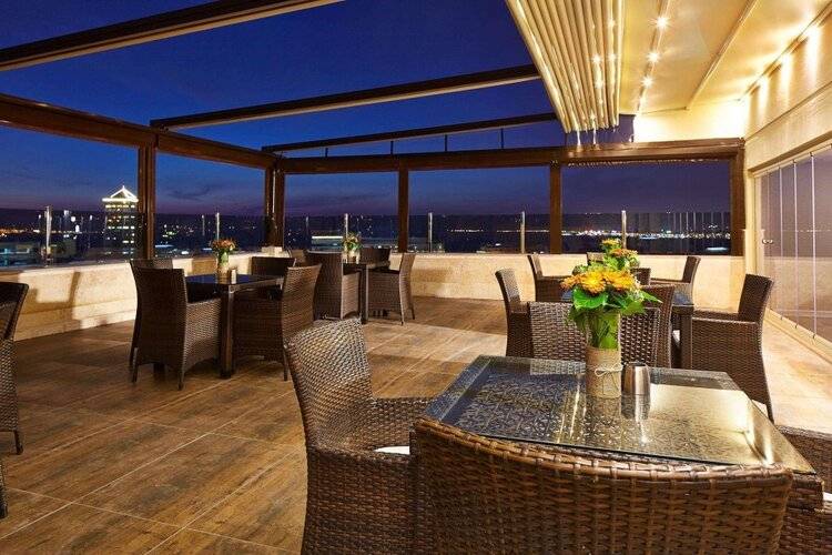 Doubletree By Hilton Hotel Izmir - Alsancak