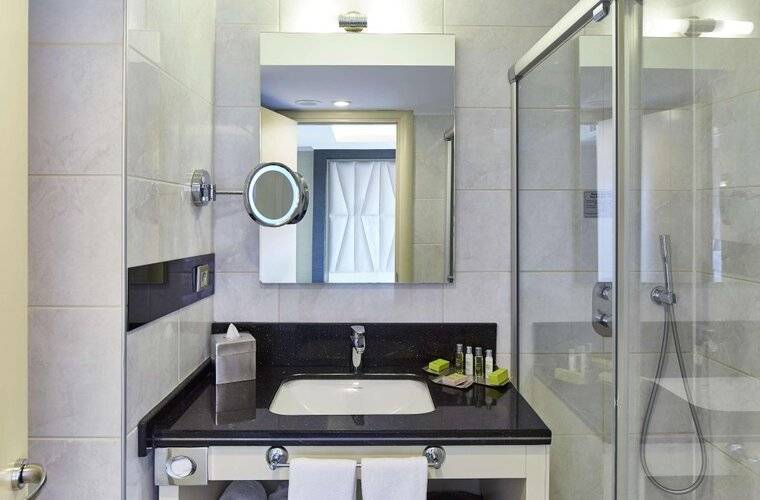 Doubletree By Hilton Hotel Izmir - Alsancak