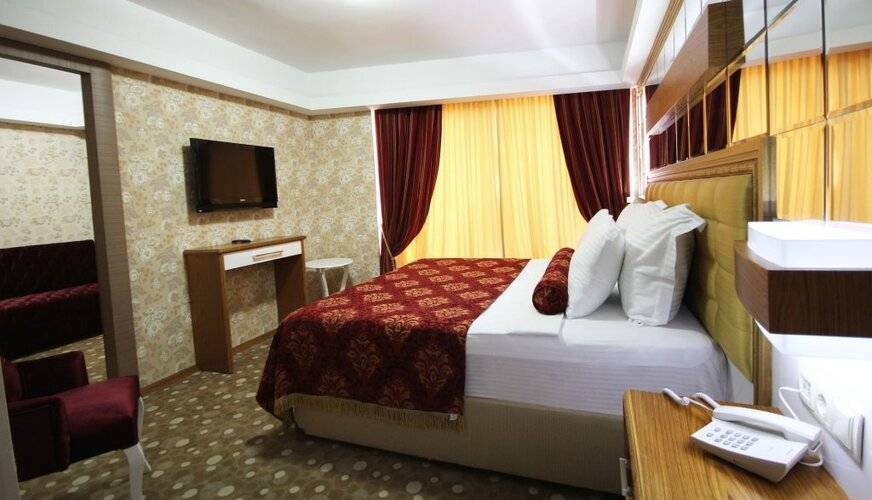 Grand Corner Hotel - Boutique Class