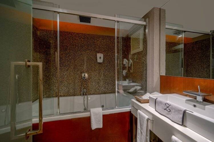 The New Hotel Zeybek