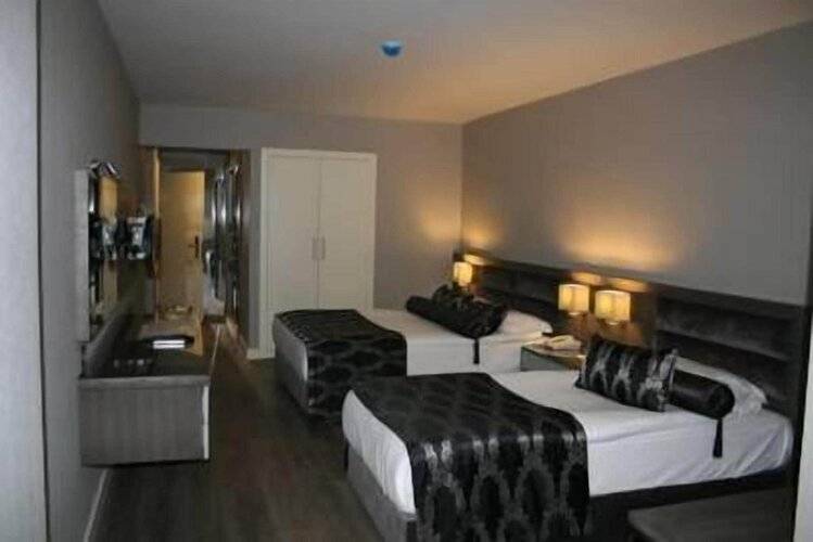 The New Hotel Zeybek