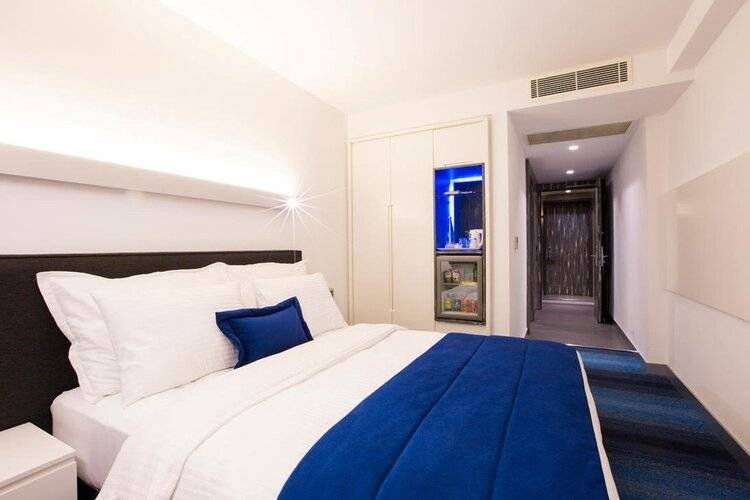 Zeniva Hotel