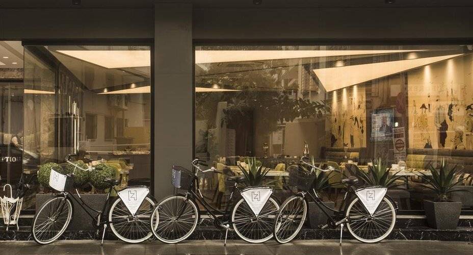 Zeniva Hotel
