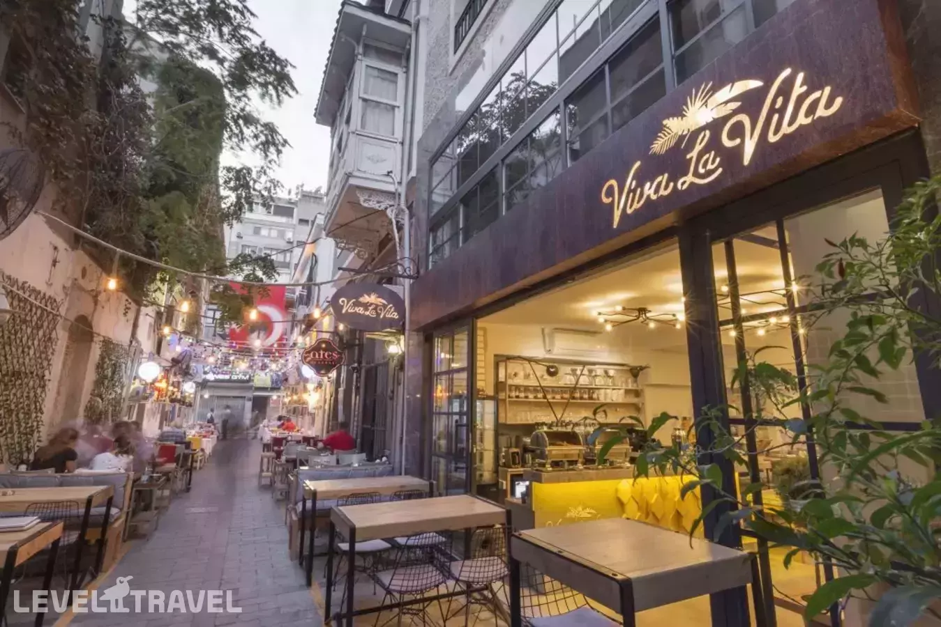 Viva La Vita (Adults Only 18+)