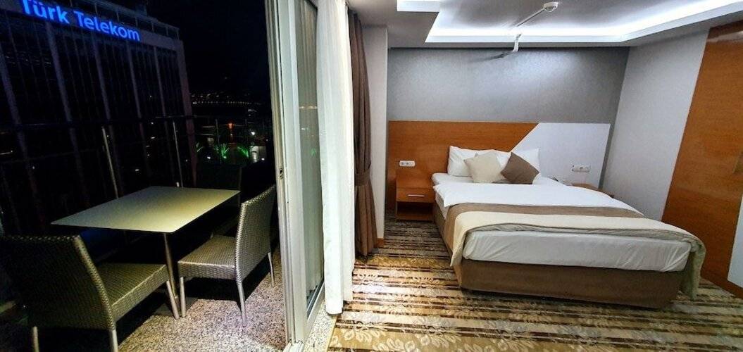 Bulvar Hotel