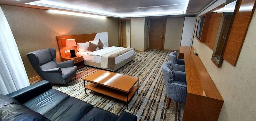 Bulvar Hotel