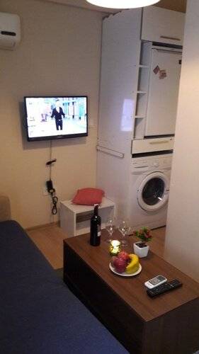 Fi Homes (Adults Only 18+)