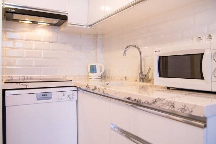 Fi Homes (Adults Only 18+)