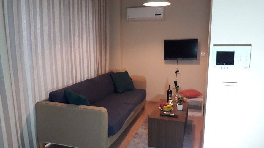 Fi Homes (Adults Only 18+)
