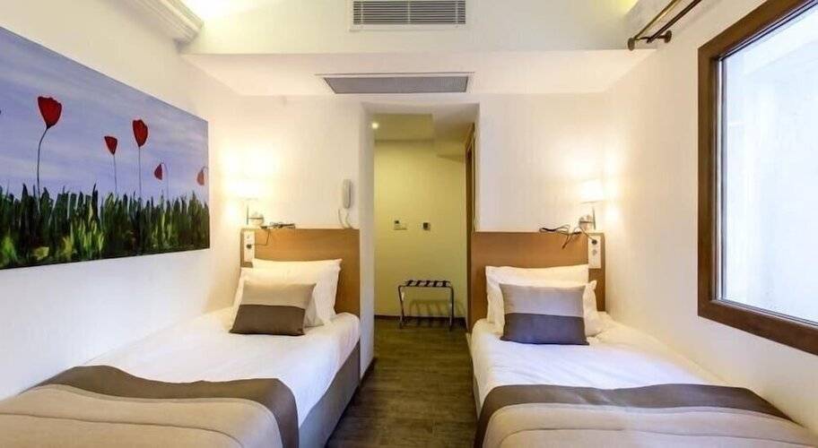 Mb City Hotel