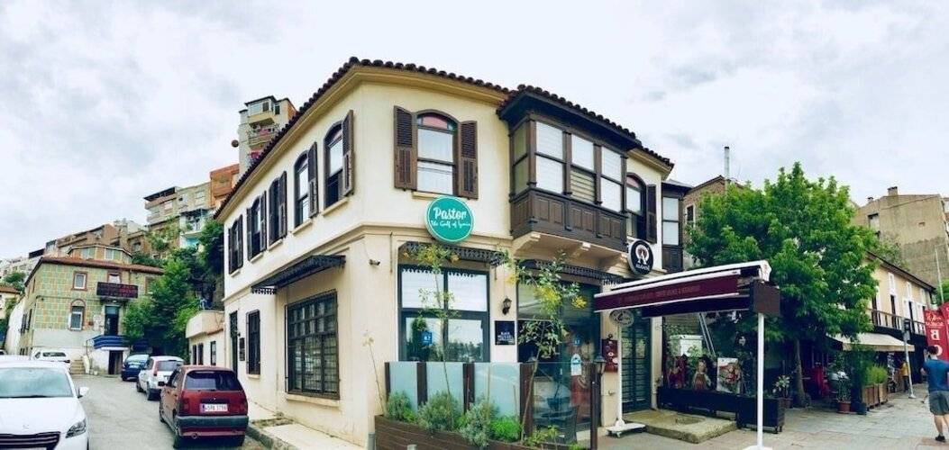 Pastor Historical Apart Hotel The Gulf Of Izmir