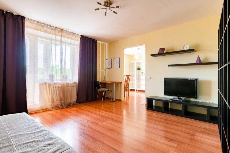 Семейные Апартаменты Elenahotel (Еленаотель) На Проспекте Коломяжский 28