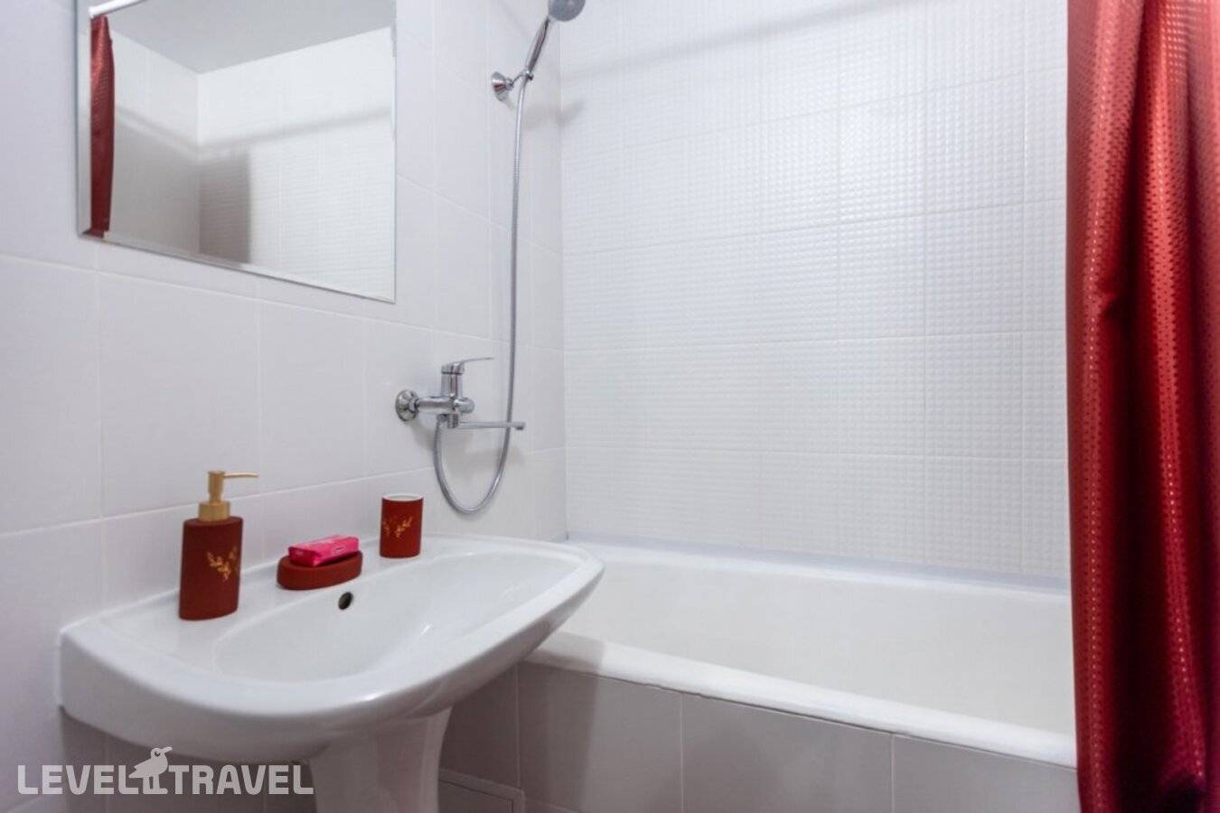 фотографии отеля Квартира Двухкомнатная По Улице Дубровинского 58 в Россия(Красноярск) - фото №18