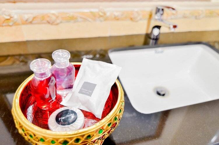 Phaithong Sotel Resort
