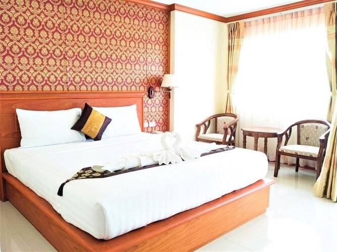 Phaithong Sotel Resort