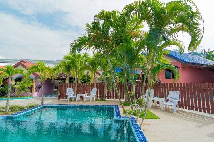 Phaithong Sotel Resort