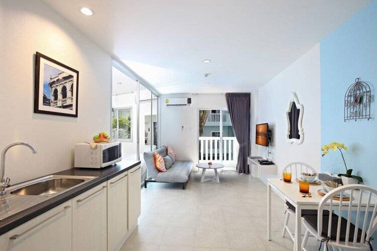 Recenta Suite Phuket Suanluang