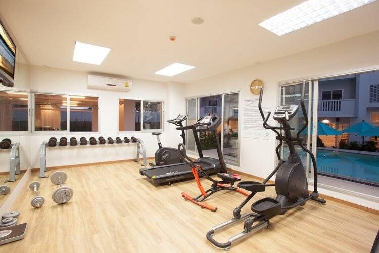 Recenta Suite Phuket Suanluang
