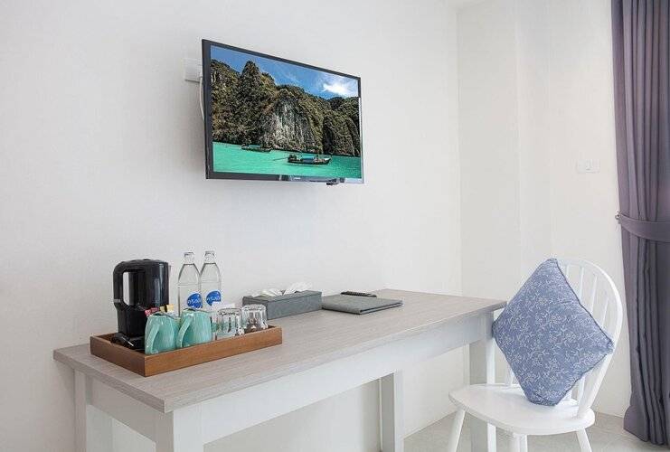 Recenta Suite Phuket Suanluang