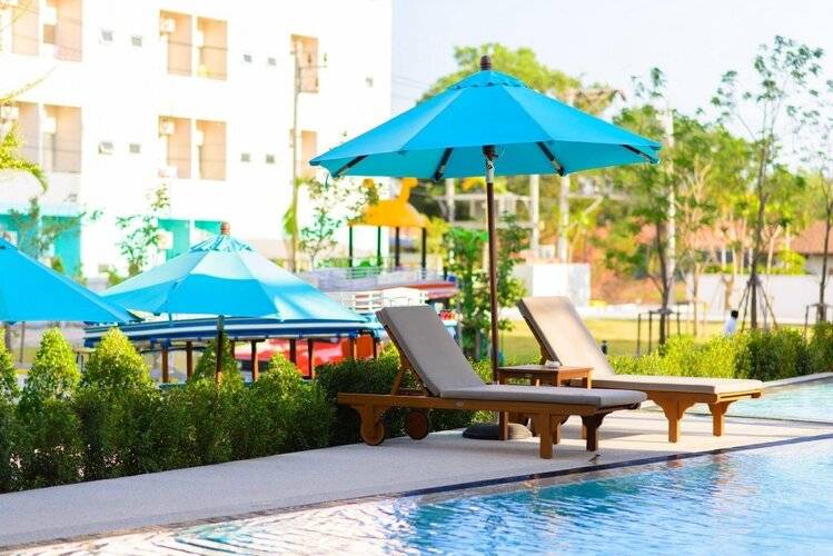 Recenta Suite Phuket Suanluang