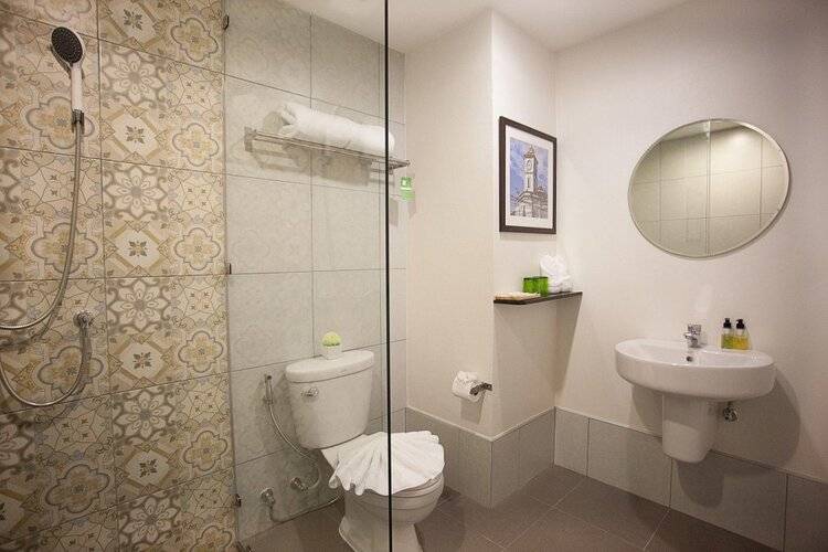 Recenta Suite Phuket Suanluang