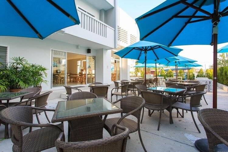 Recenta Suite Phuket Suanluang