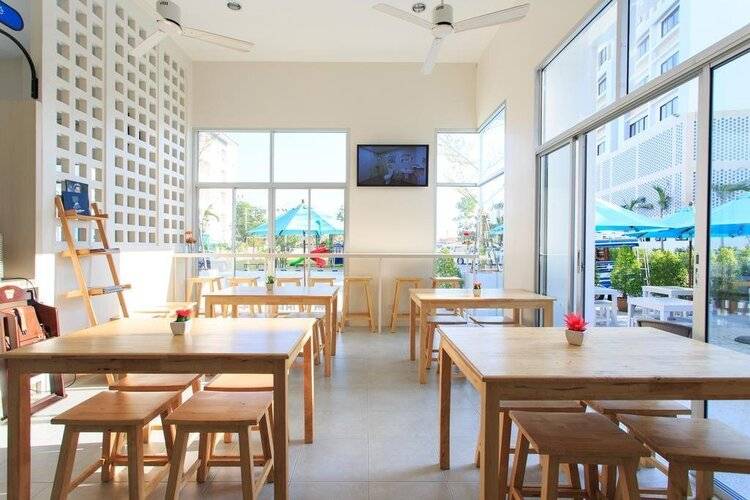 Recenta Suite Phuket Suanluang