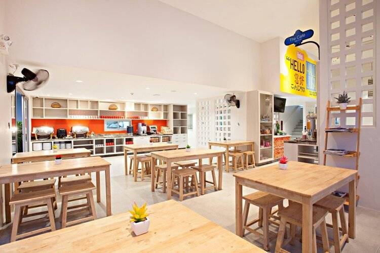 Recenta Suite Phuket Suanluang