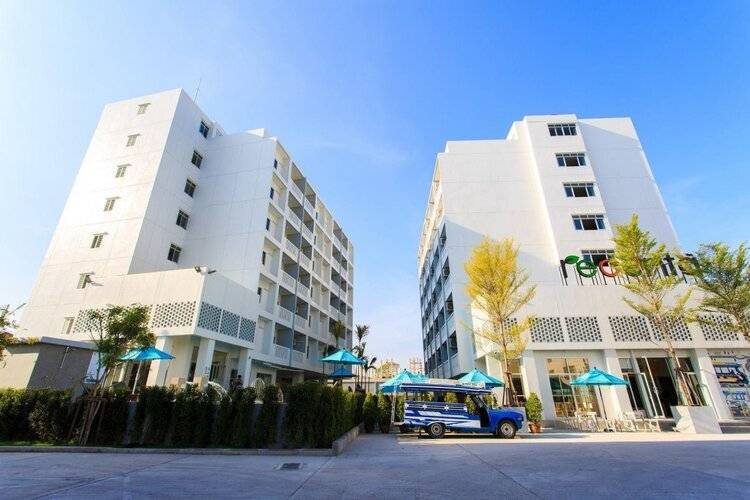 Recenta Suite Phuket Suanluang
