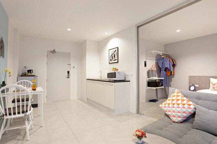 Recenta Suite Phuket Suanluang