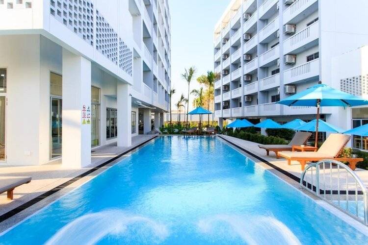 Recenta Suite Phuket Suanluang