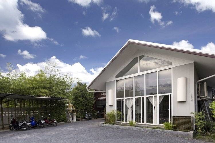 The Lantern Hostel And Spa