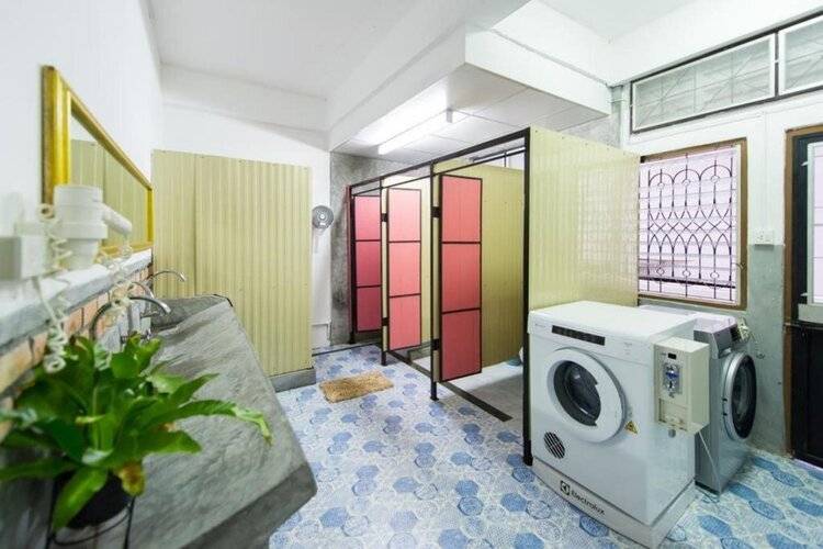 The Neighbors Hostel (Adults Only 18+)