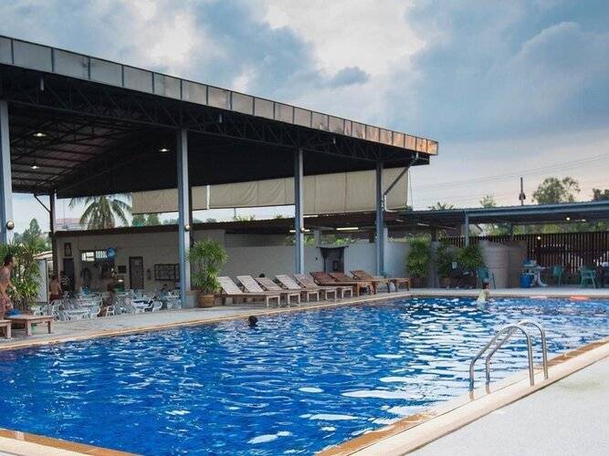 Bua Tara Resort