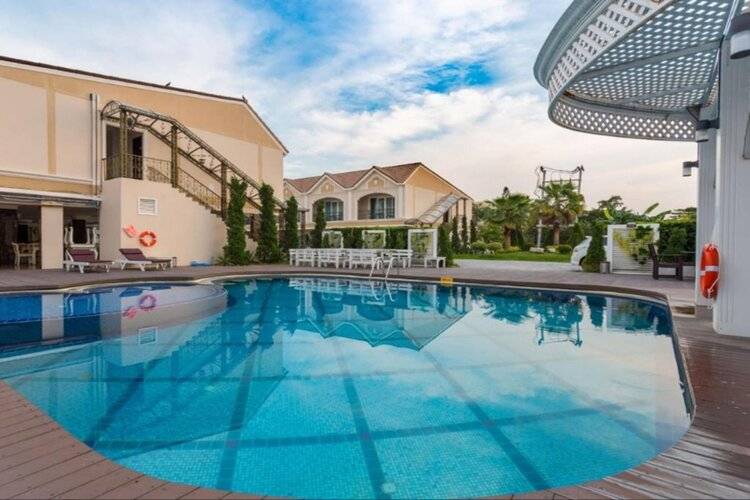 Lk Majestic Villa
