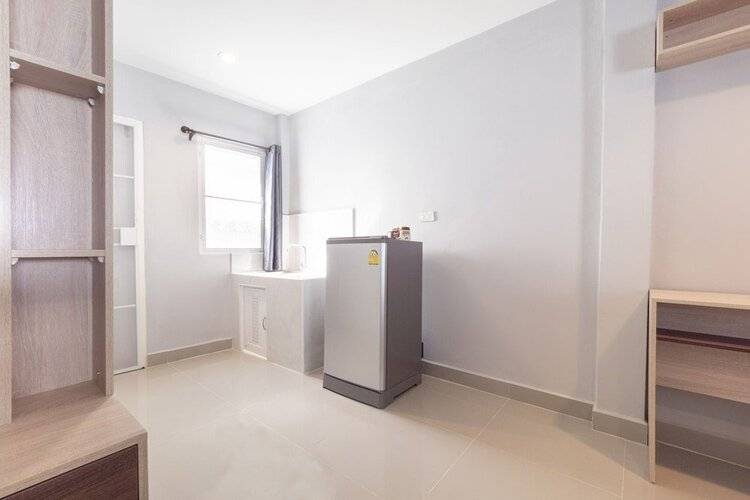 Oyo 75383 Danthip Place