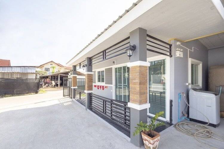 Oyo 75383 Danthip Place