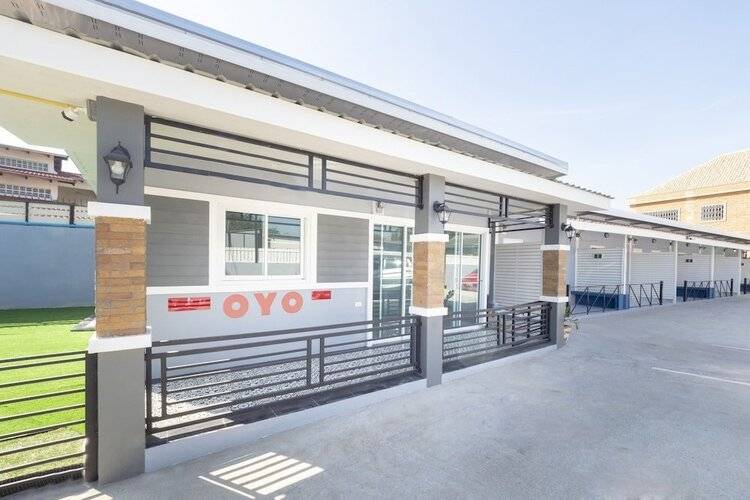 Oyo 75383 Danthip Place