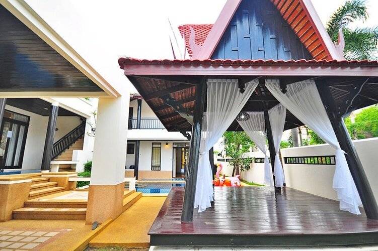 Ramida Pool Villa