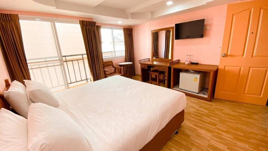 A.A. Pattaya Golden Beach Hotel